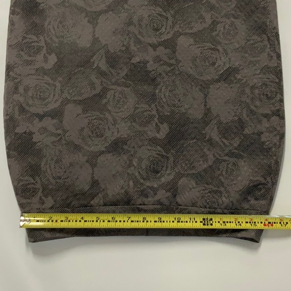 Ann Taylor Pencil Skirt, Size 8P - Picture 6 of 7